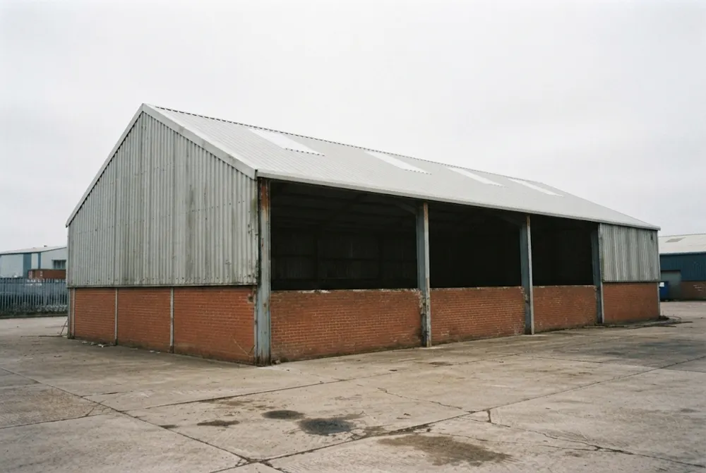 Commercial unit with new roof